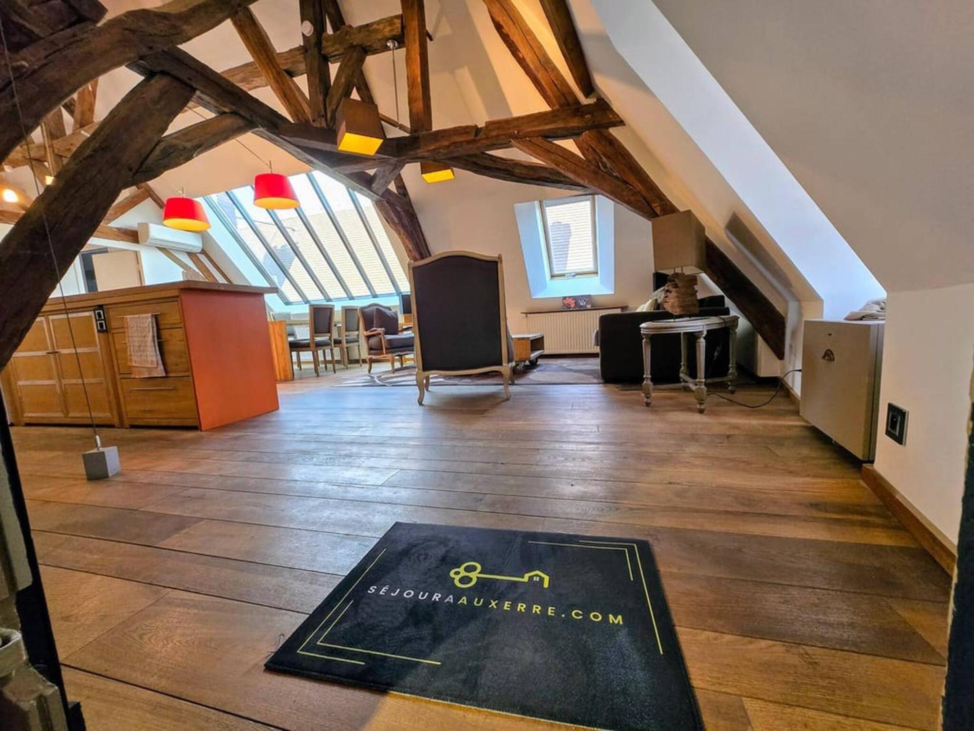 Robillard 2 - Sejour A Auxerre Apartment Bagian luar foto